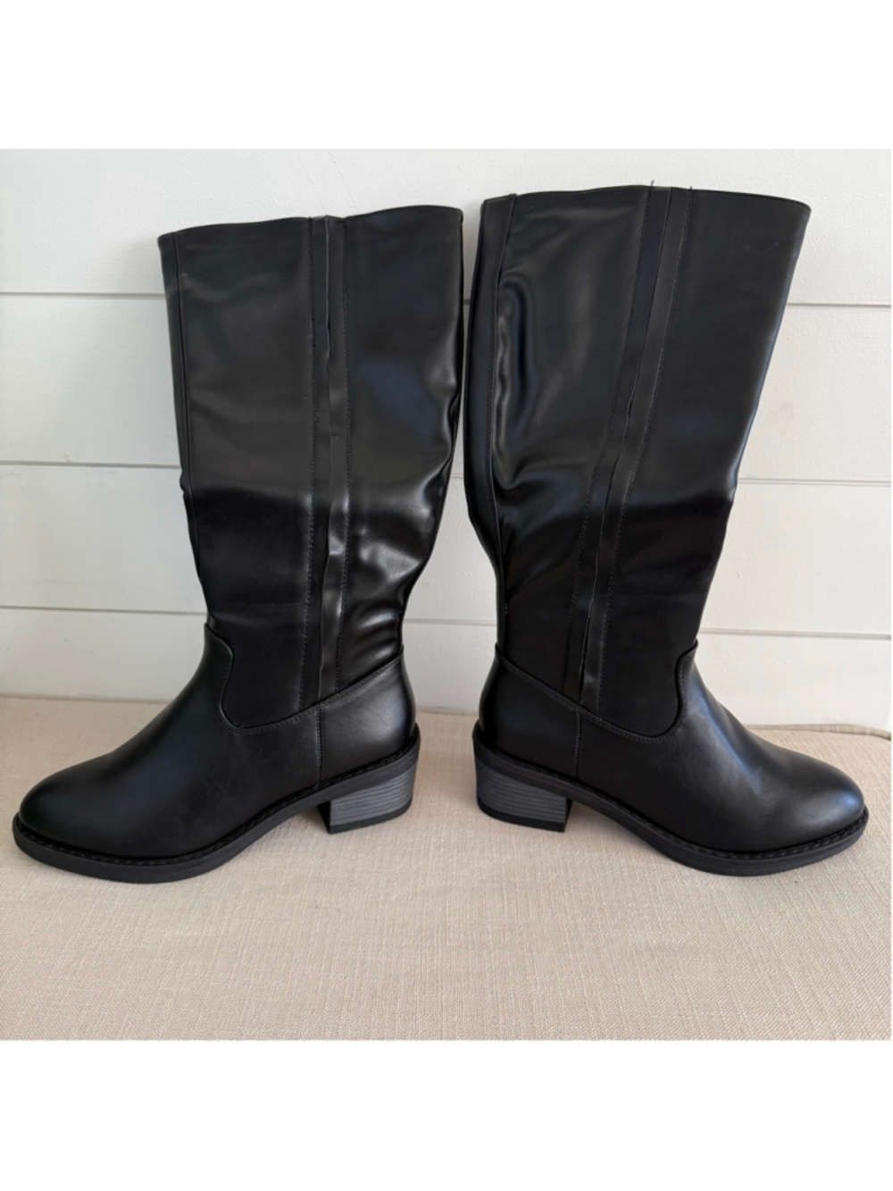 Women's Jeossy Black Knee-High Heeled Boots Size 6.5